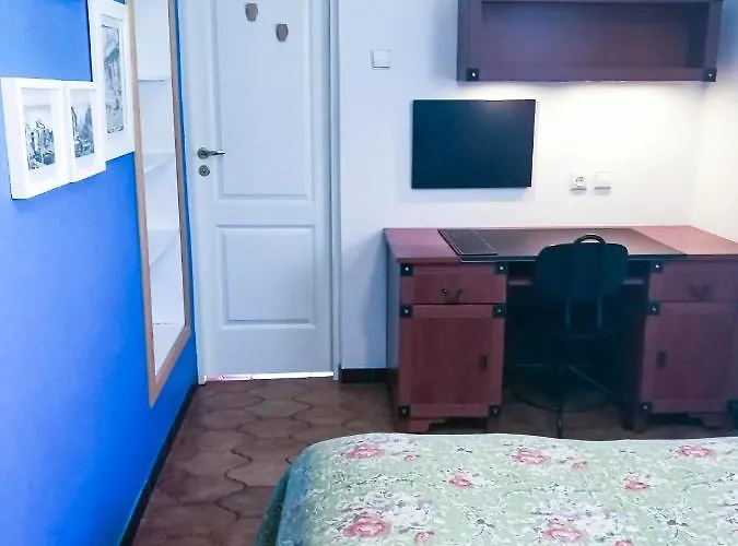 Cinnamon בית הארחה 3*